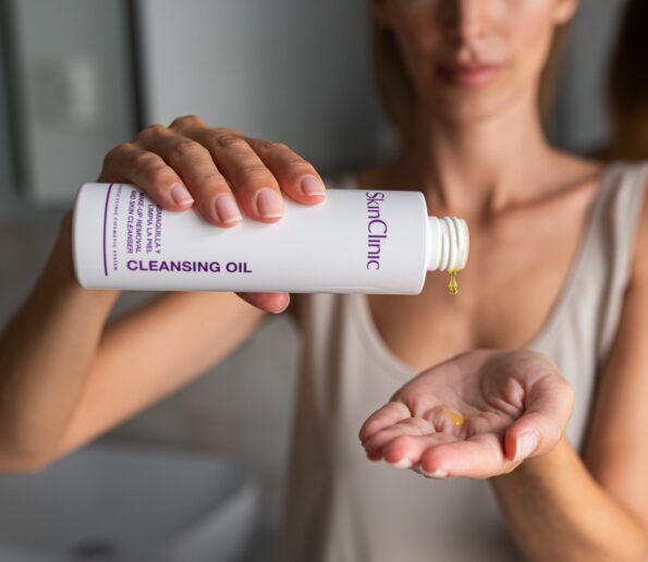 cleansing oil 1 595x516