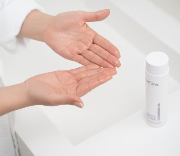 cleansing oil 2 595x516